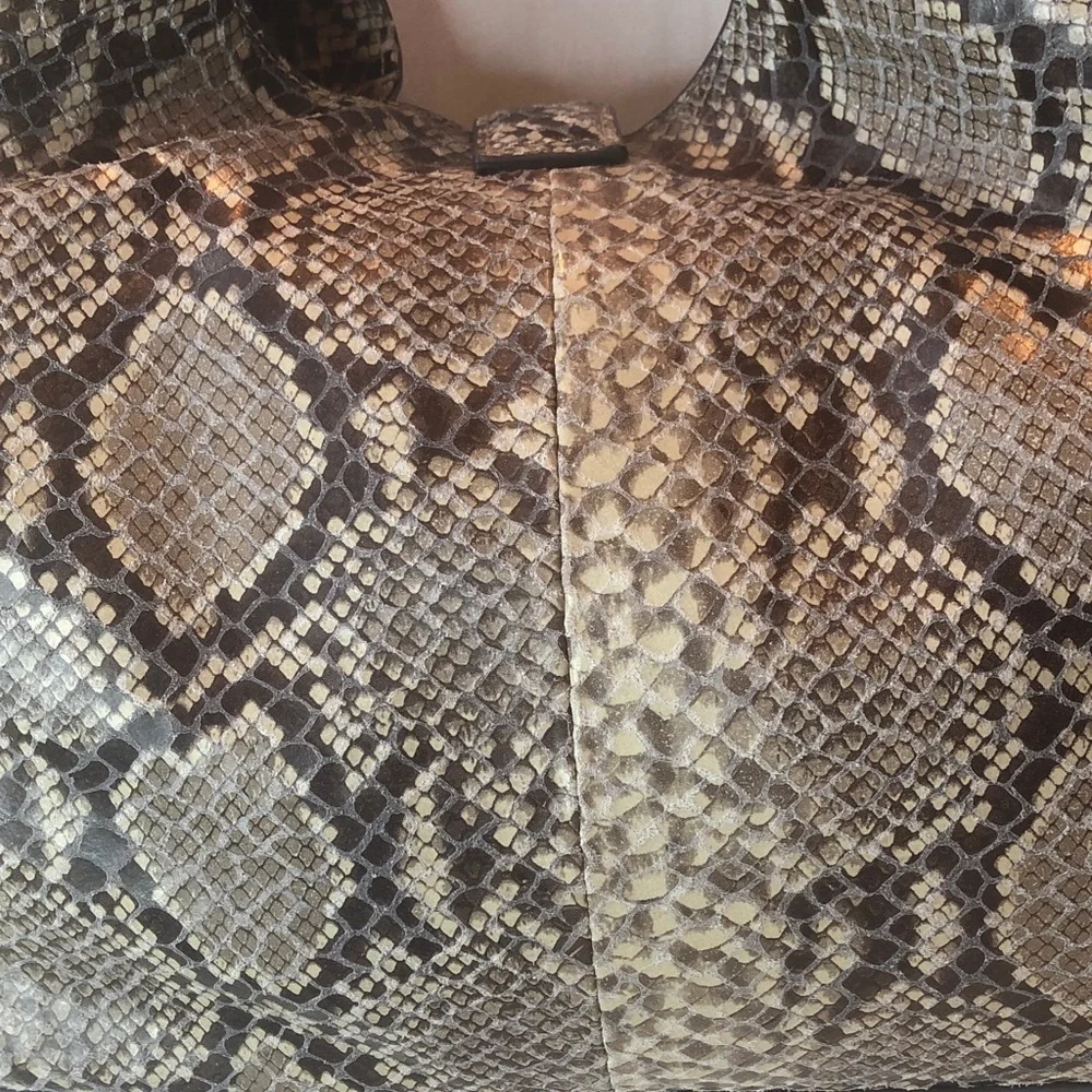 NWOT G.I.L.I. Soft Leather Python Print Large Hobo Shoulder Bag with Tassel